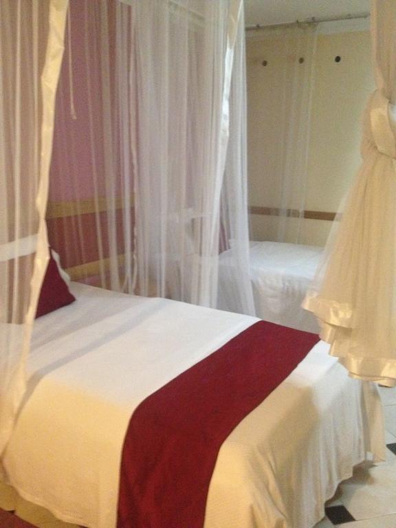 J Residence Motel Ентеббе Номер фото