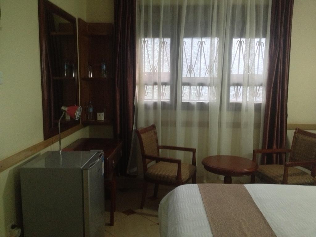 J Residence Motel Ентеббе Номер фото